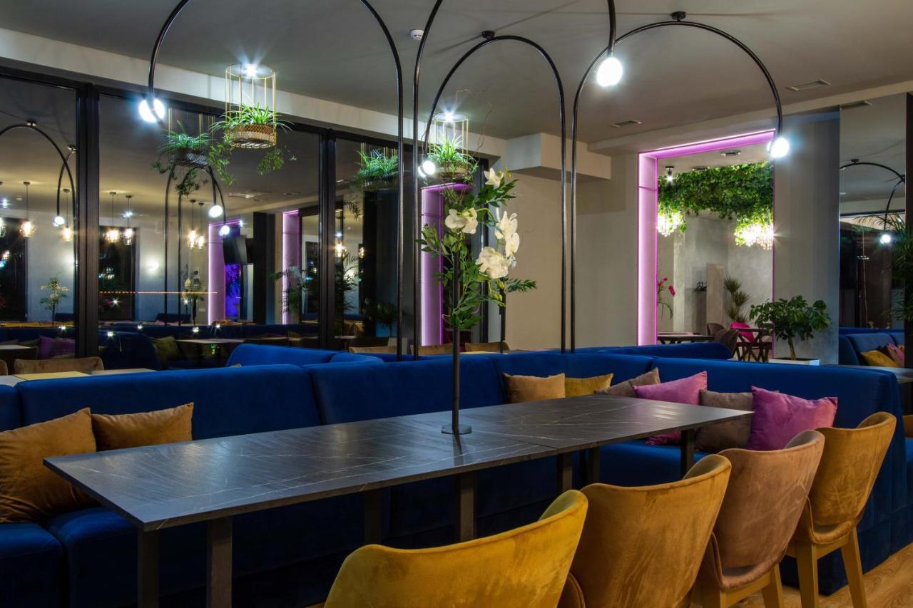 Hostynnyy Dvir Hotel Sztrij Kültér fotó